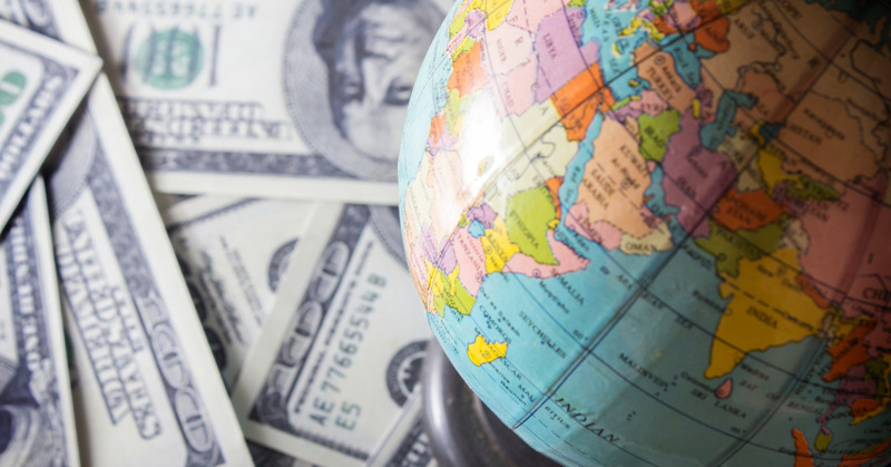 How to use MoneyGram for fast and secure money transfers via currency exchange offices